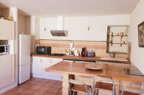 Spacious and Bright house at the door of Avignon